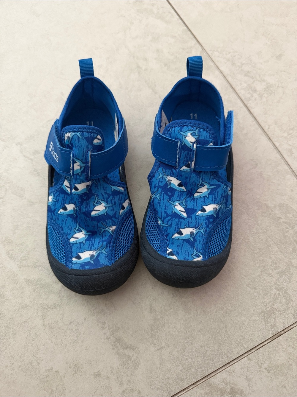 Toddler Blue Shark Print Water Shoes with Hook-and-Loop Strap